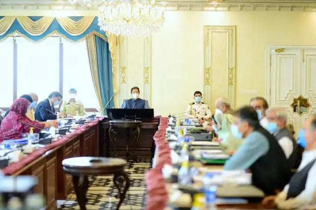 کورونا، عمران خان