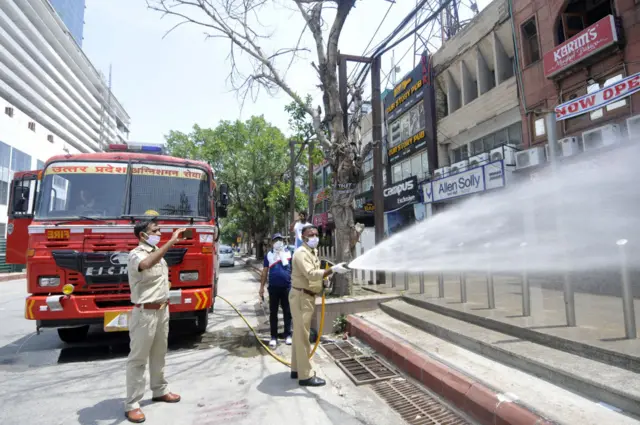 सेनिटाइज़ेशन