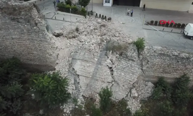 İstanbul surlarının Fatih bölümünde çökme
