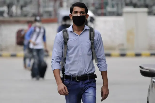 युवक