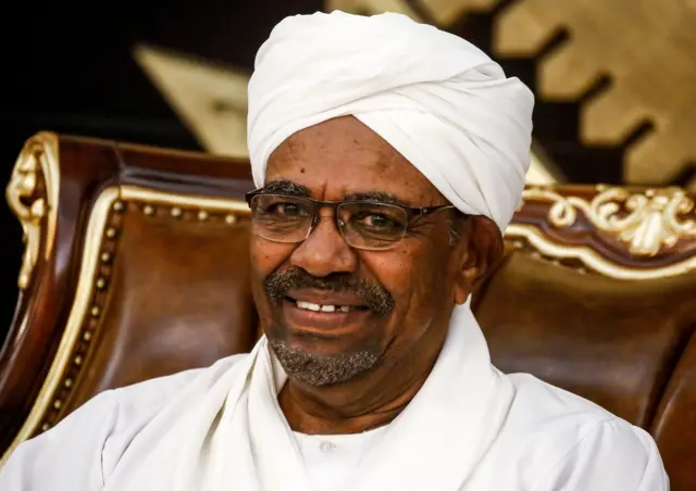 حكم البشير السودان لمدة 30 عاما عقب الانقلاب