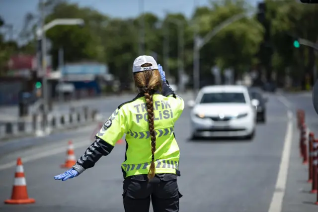istanbul'da trafik polisi