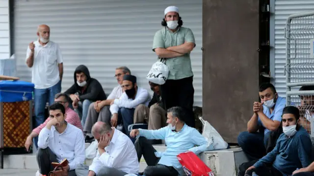 Ayasofya çevresinde toplanan kalabalıklar