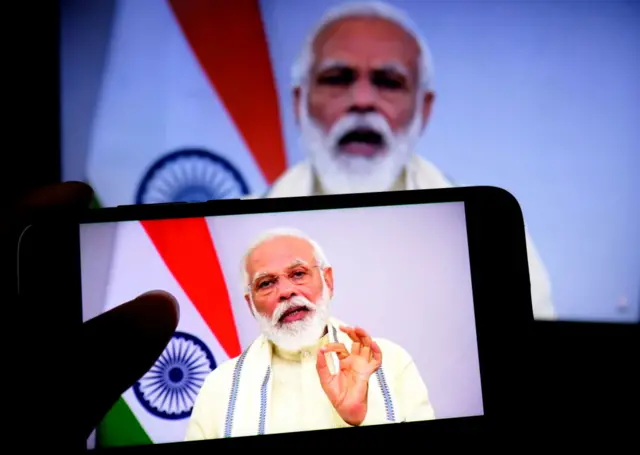 नरेंद्र मोदी