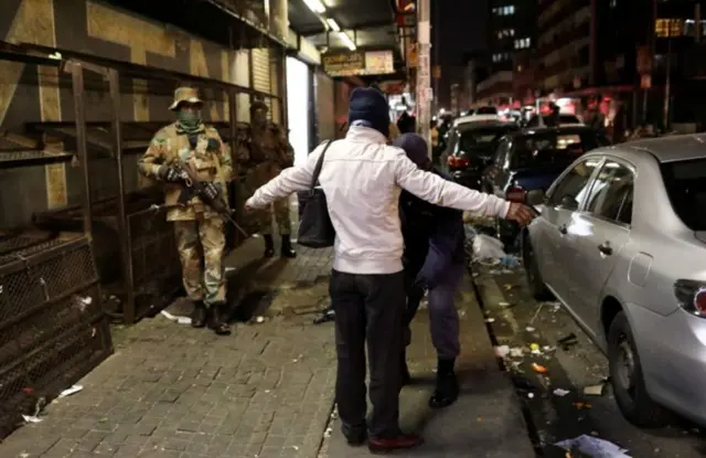 Afrikaatti weerara dhibee hammaate