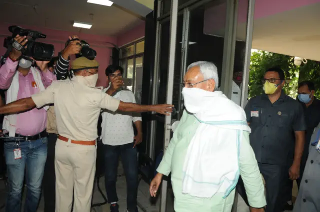 नीतीश कुमार