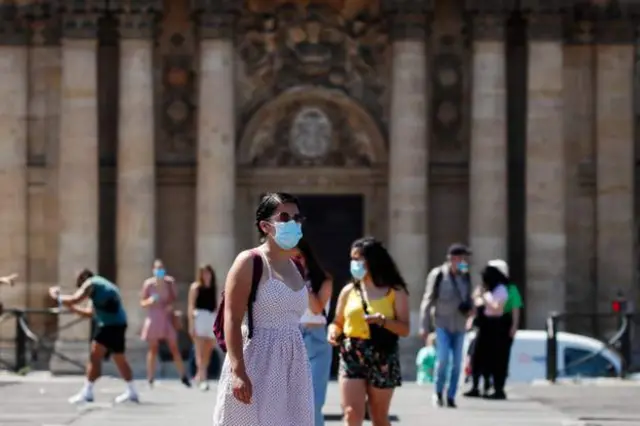 Okporoụzọ Paris