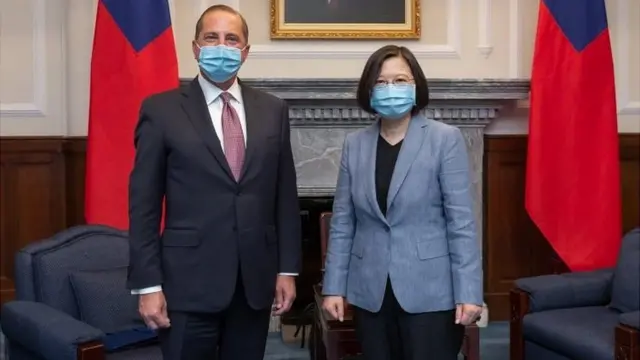 एलेक्स अज़ार