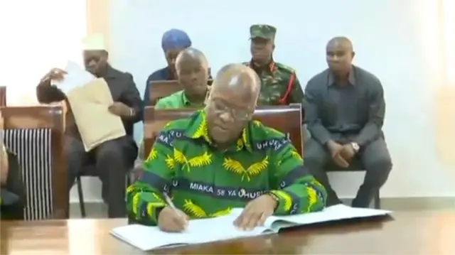 Rais Pombe Magufuli