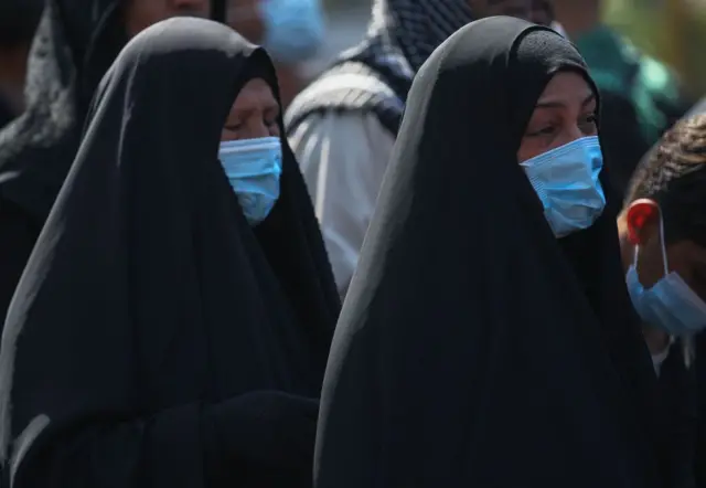 महिलाएं