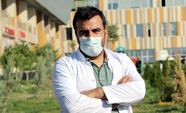 Koronavirüsü atlatan doktor Sarıkaya: "Maske taktığım için hastalığı başkasına bulaştırmadan iyileştim"