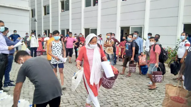 गुवाहाटी आईआईटी के कोविड केयर सेंटर से डिस्चार्ज हुए मरीज़