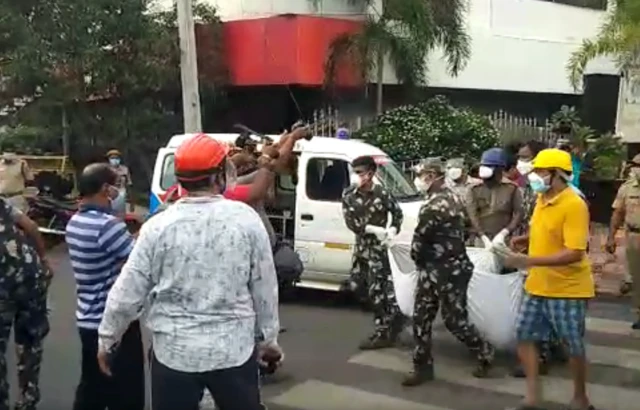 विजयवाड़ा के एक होटल में आग