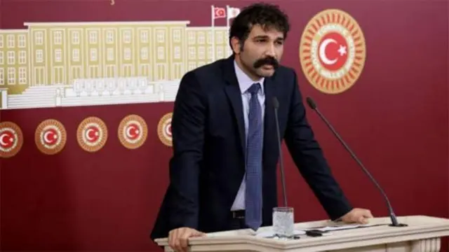 Milletvekili Barış Atay'a İstanbul'un Kadıköy'de saldıran bir kişinin gözaltına alındığı aktarıldı