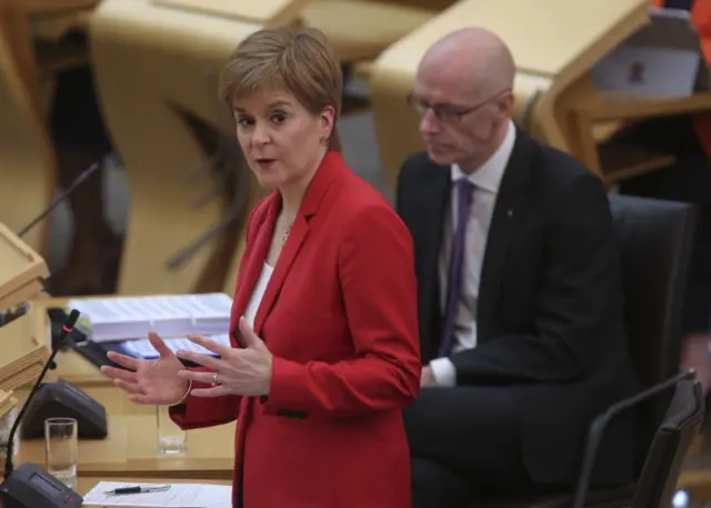 İskoçya Özerk Yönetimi Başbakanı Nicola Sturgeon