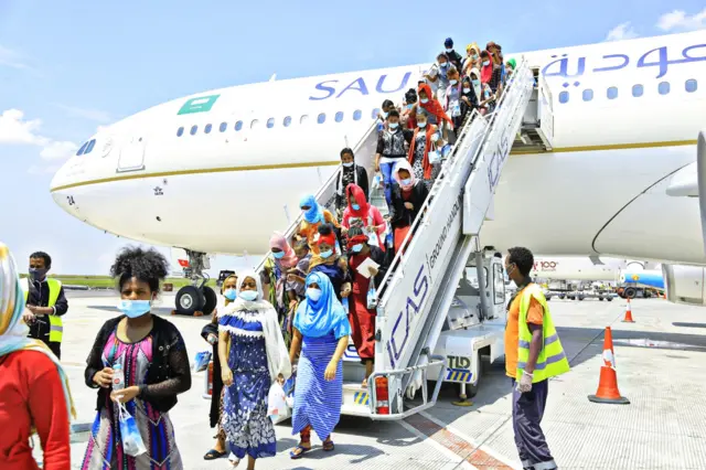 Godaantota biyyatti deebi'an