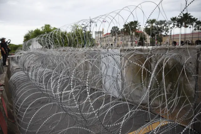 แนวกั้นของตำรวจ