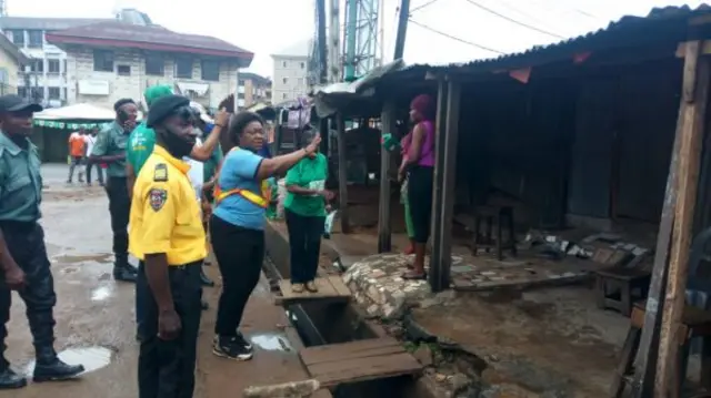 Ndị ọrụ ngalaba "OCHA" n'ahịa ọnịcha