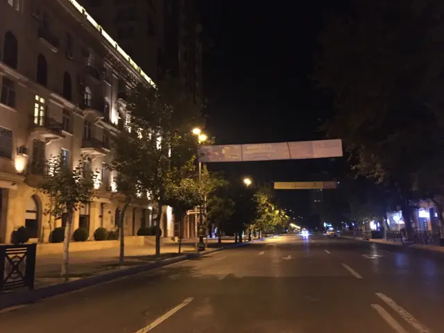 Bakı, komendant saatı