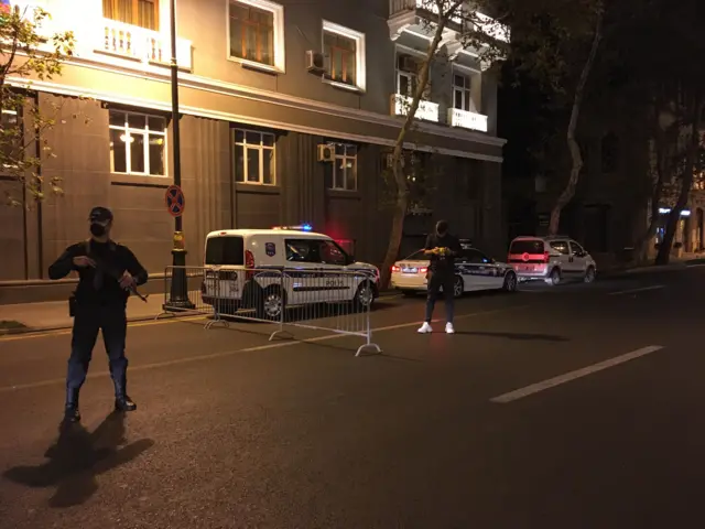 komendant saatı, bakı