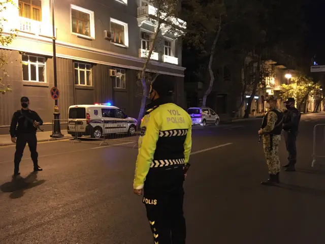 komendant saatı, bakı