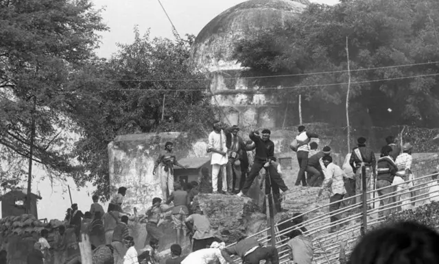 બાબરી મસ્જિદ