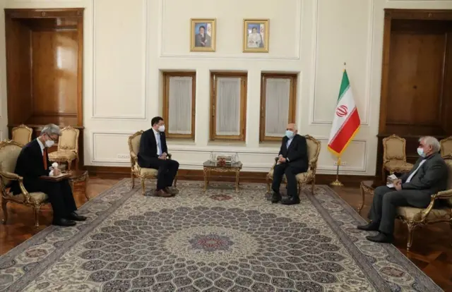 دیدار محمدجواد ظریف و چوی جونگ کن قائم مقام وزیر امور خارجه کره جنوبی