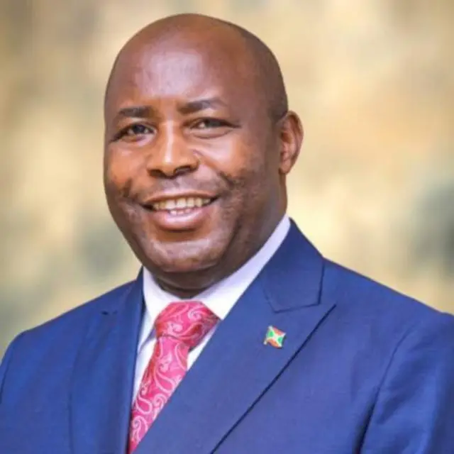 Rais wa Evariste Ndayshimiye aliwataka Warundi wajitokeze kupimwa corona