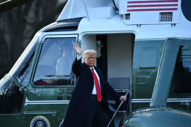 Trump, ABD başkanı olarak son defa Beyaz Saray'dan çıktı