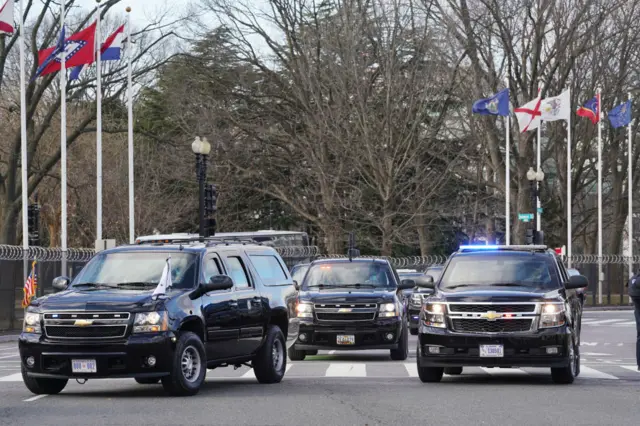 Đoàn xe của ông Mike Pence tới Điện Capitol