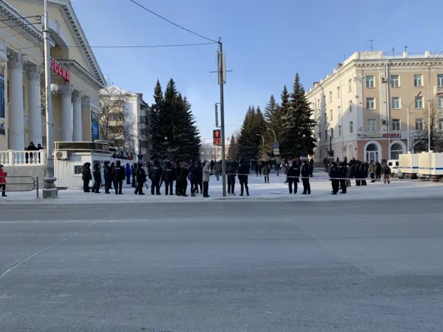 Главная площадь Кургана заполнена полицией