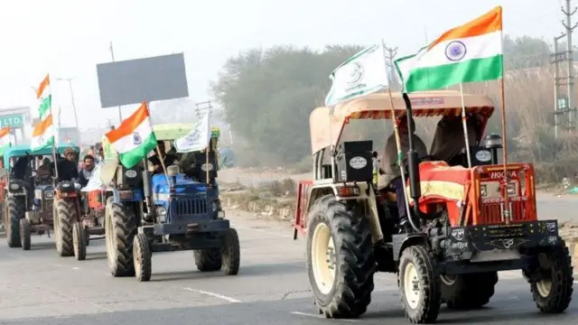 રાજધાની દિલ્હીમાં કૃષિકાનૂનોના વિરોધમાં ખેડૂતોની ટ્રૅક્ટર રેલી