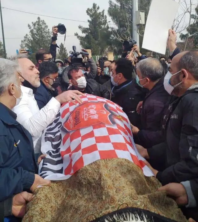 مراسم خاکسپاری مهرداد میناوند