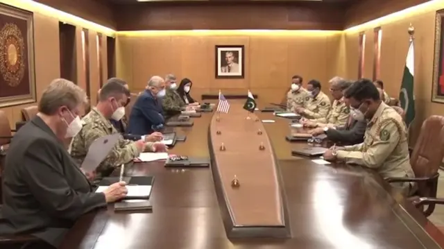 دیدار خلیلزاد و باجوا