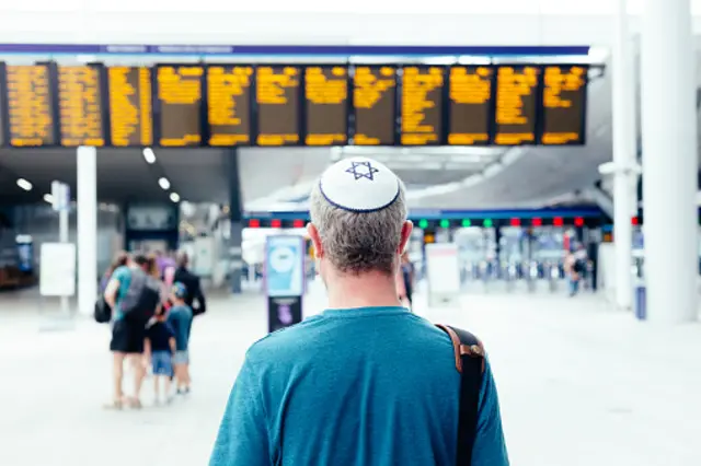 التطبيع: إعفاء الإسرائيليين المتوجيهن إلى الإمارات من استخراج تأشيرة سفر اعتباراً من اليوم