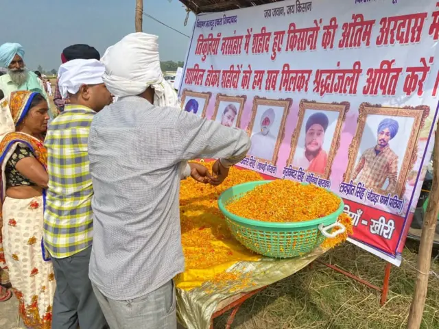 हिंसा में मारे गए पत्रकार रमन कश्यप का परिवार