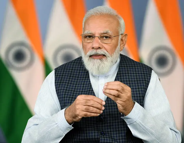 नरेंद्र मोदी