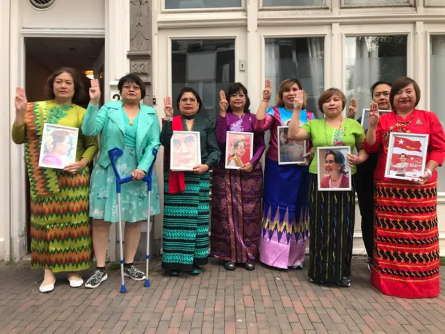 နယ်သာလန်ရောက်မြန်မာအမျိုးသမီးများရဲ့လူသားချင်းစာနာမှုပြသင်္ကေတ