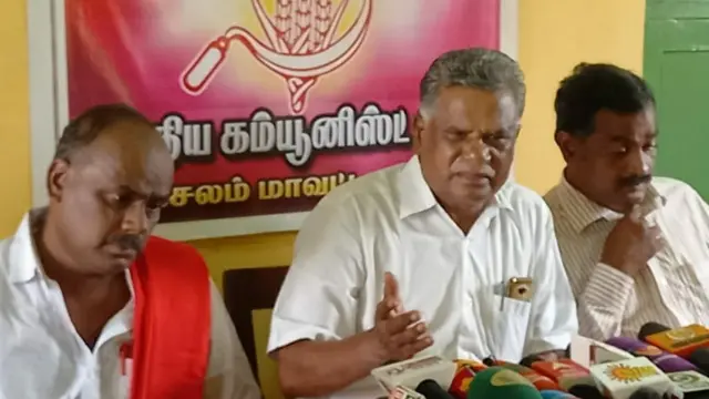 சேலத்தில் செய்தியாளர்களிடம் பேசும் இந்திய கம்யூனிஸ்ட் கட்சியின் மாநில செயலாளர் முத்தரசன்