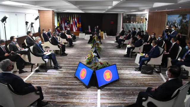 အာဆီယံထိပ်သီး ဖိတ်ကြားရေးဆုံးဖြတ်ချက် လိုက်နာဖို့ ခက်ခဲတယ်လို့ စစ်ကောင်စီထပ်ပြော