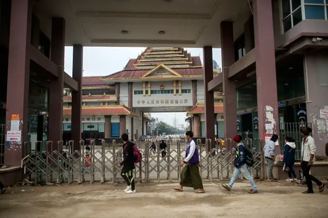 လာအိုကနေတဆင့် တရုတ်မြန်မာ ကုန်သွယ်ရေး အသက်ဆက်နေရ