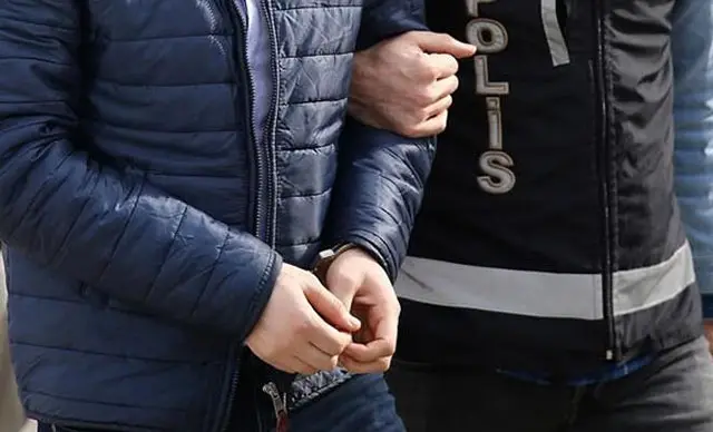 Polis