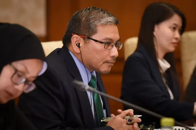မြန်မာ့အရေး အာဆီယံအထူးသံတမန် အီရာဝမ်ယူဆွဖ်