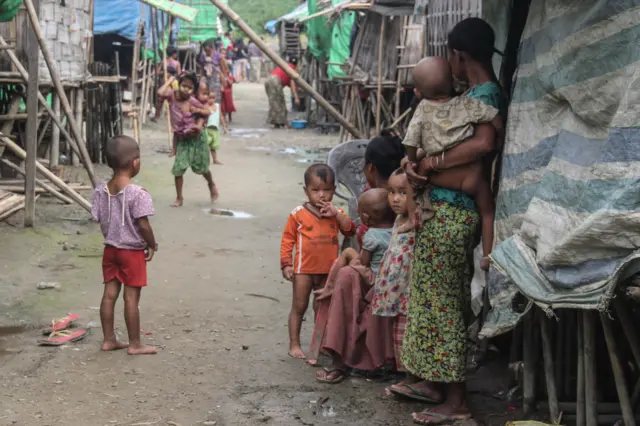 မြိုစစ်ဘေးရှောင်စခန်း