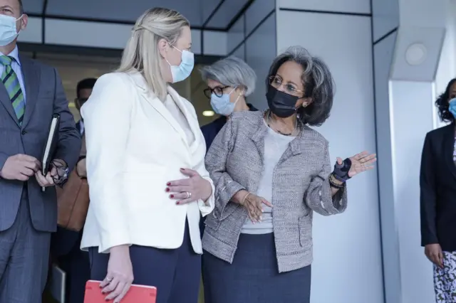 Komishinarri Michummaa Idil – addunyaa EU Yuttaa Urpilaayinan Pirezidant Saahilawarq waliin