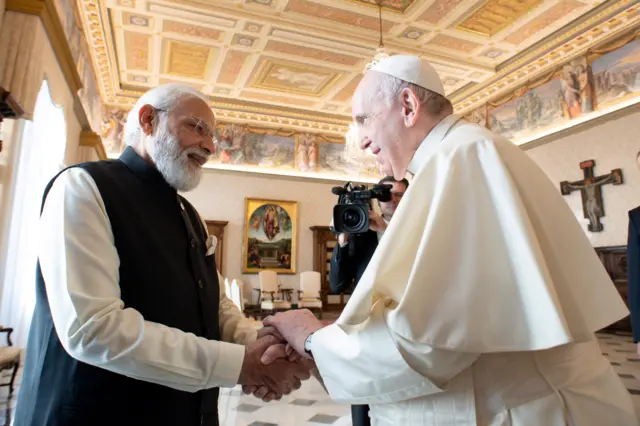 पोप फ्रांसिस और मोदी