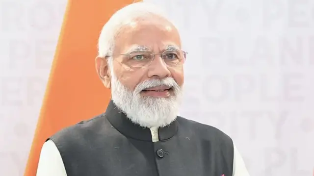 नरेंद्र मोदी