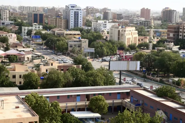 تـأتي الاشتباكات الجديدة بعد أيام من إعلان الجيش السوداني، في21 سبتمبر/ أيلول الجاري، إحباط محاولة انقلاب