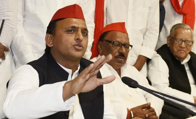 अखिलेश यादव