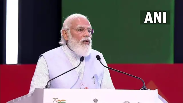 मोदी